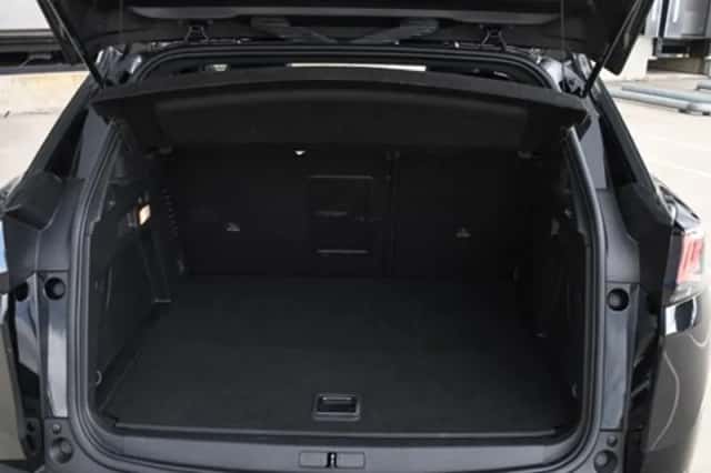 Peugeot 3008 (2023) thumbnail 14