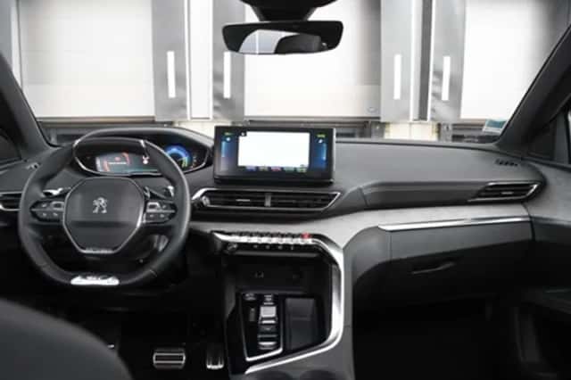 Peugeot 3008 (2023) thumbnail 15