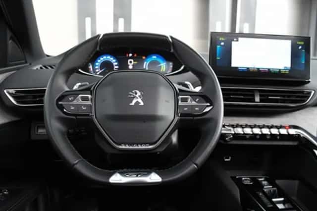 Peugeot 3008 (2023) thumbnail 16