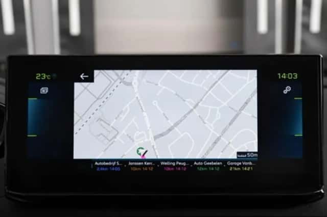 Peugeot 3008 (2023) thumbnail 18