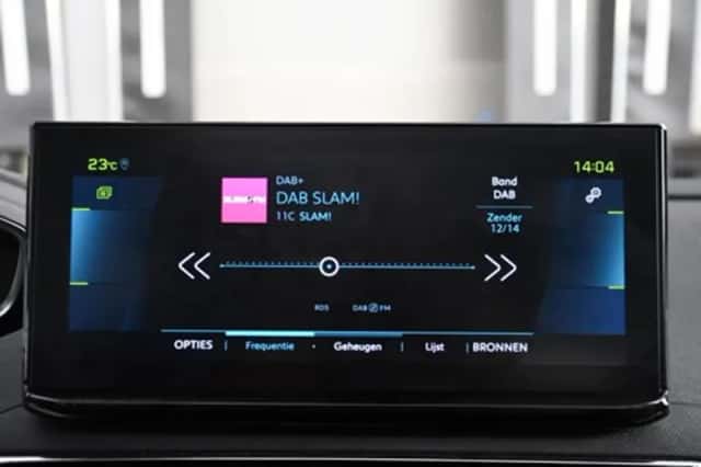 Peugeot 3008 (2023) thumbnail 19