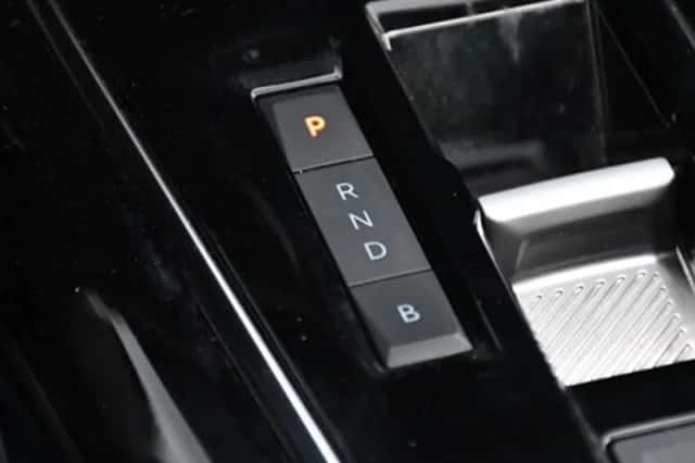 Peugeot 3008 (2023) thumbnail 26