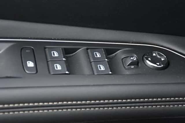 Peugeot 3008 (2023) thumbnail 31