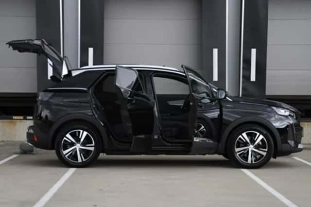 Peugeot 3008 (2023) thumbnail 35