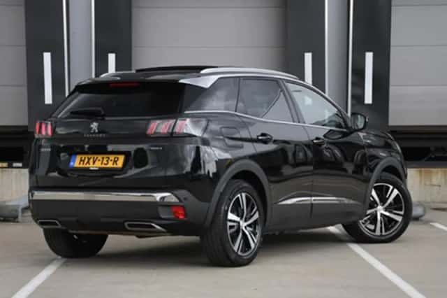 Peugeot 3008 (2023) thumbnail 5