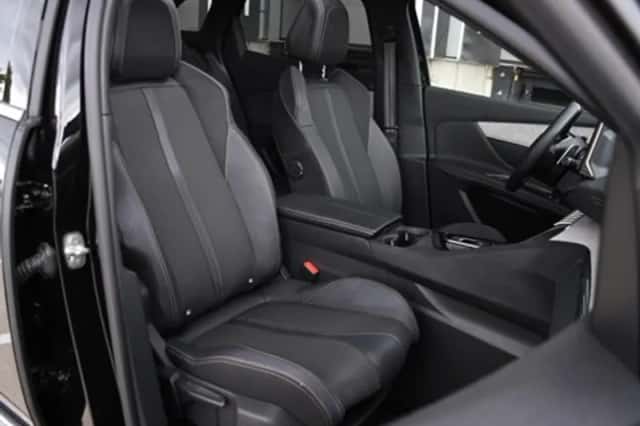 Peugeot 3008 (2023) thumbnail 10
