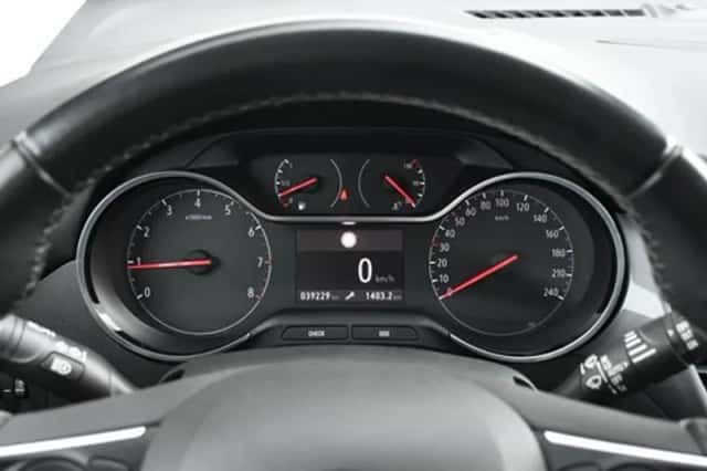 Opel Crossland (2022) thumbnail 17