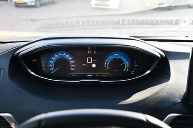 Peugeot 3008 (2024) thumbnail 16
