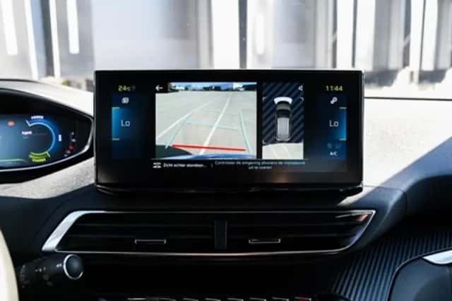 Peugeot 3008 (2024) thumbnail 21