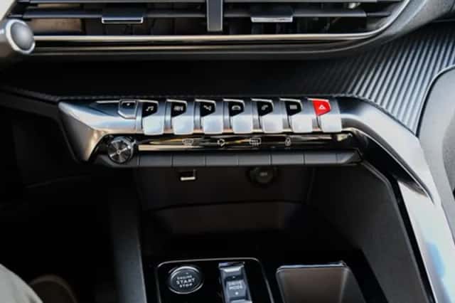 Peugeot 3008 (2024) thumbnail 22