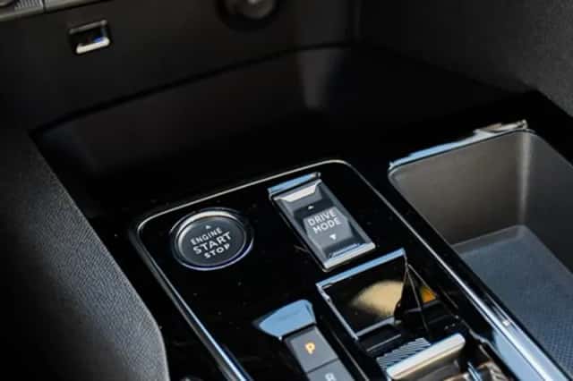 Peugeot 3008 (2024) thumbnail 23