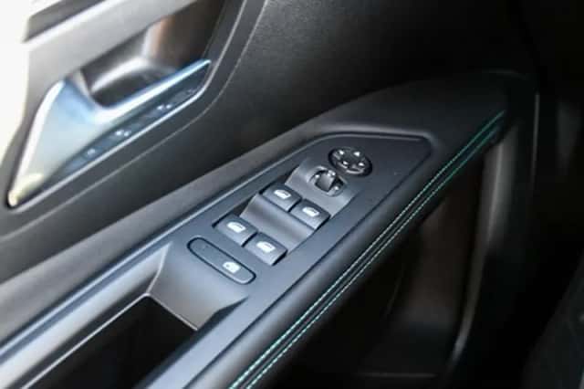 Peugeot 3008 (2024) thumbnail 31