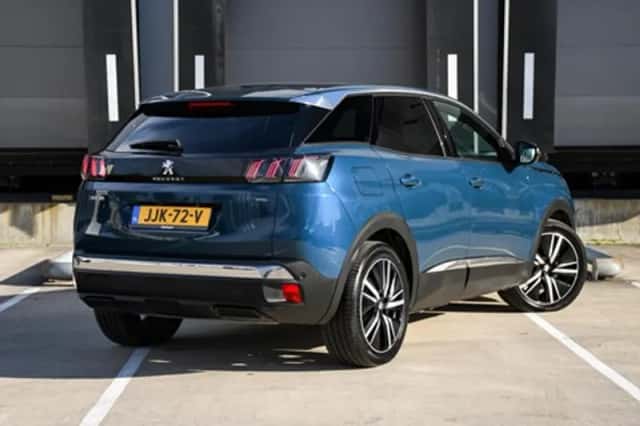 Peugeot 3008 (2024) thumbnail 5