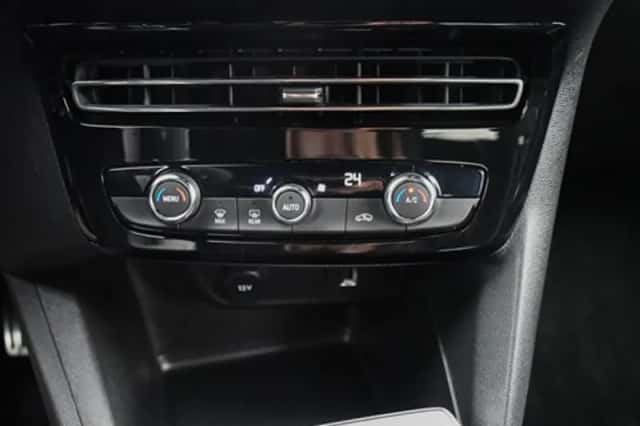 Opel Mokka (2024) thumbnail 22