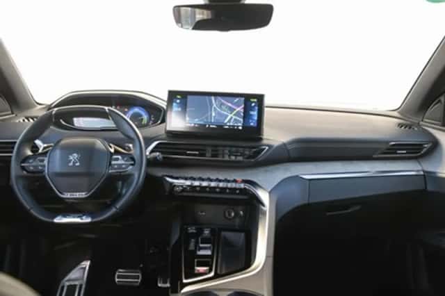Peugeot 3008 (2023) thumbnail 15