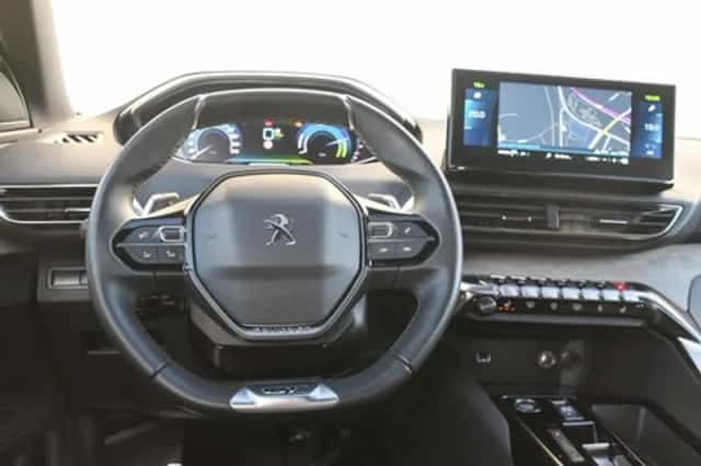 Peugeot 3008 (2023) thumbnail 16