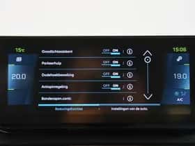 Peugeot 3008 (2023) thumbnail 21