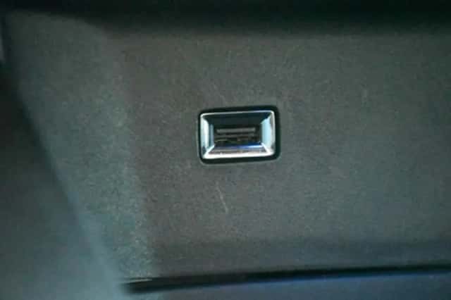 Peugeot 3008 (2023) thumbnail 25