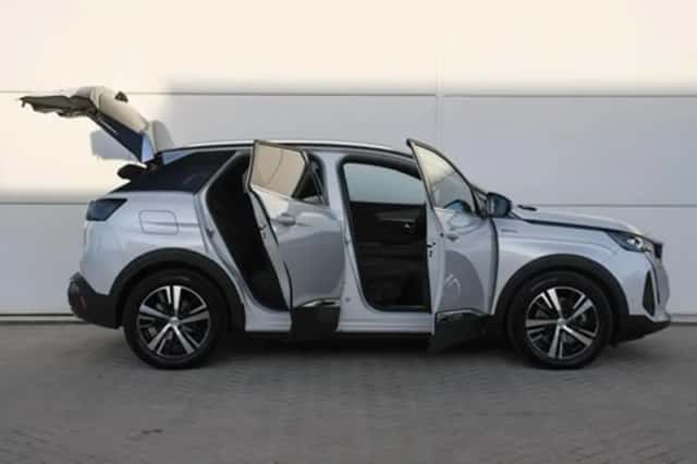 Peugeot 3008 (2023) thumbnail 33