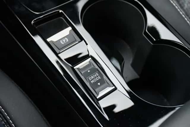 Peugeot 2008 (2025) thumbnail 25