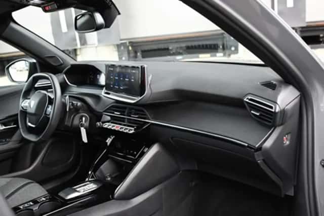 Peugeot 2008 (2025) thumbnail 9