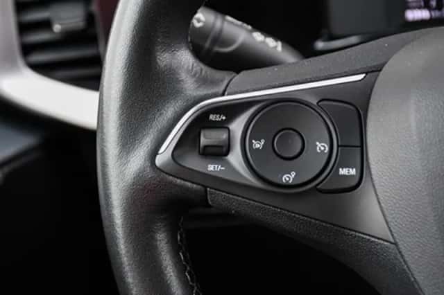 Opel Mokka (2022) thumbnail 25
