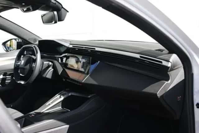 Peugeot 408 (2025) thumbnail 10