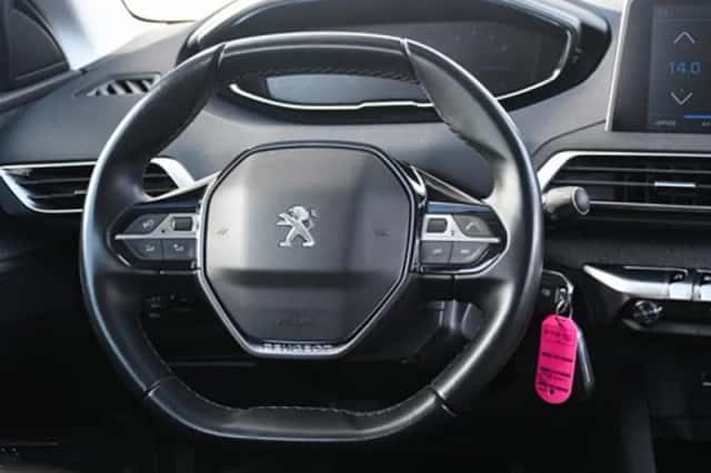 Peugeot 3008 (2019) thumbnail 13