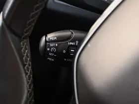 Peugeot 3008 (2019) thumbnail 25
