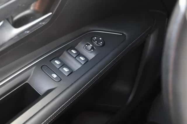 Peugeot 3008 (2019) thumbnail 26