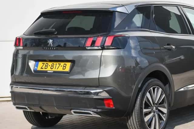 Peugeot 3008 (2019) thumbnail 6