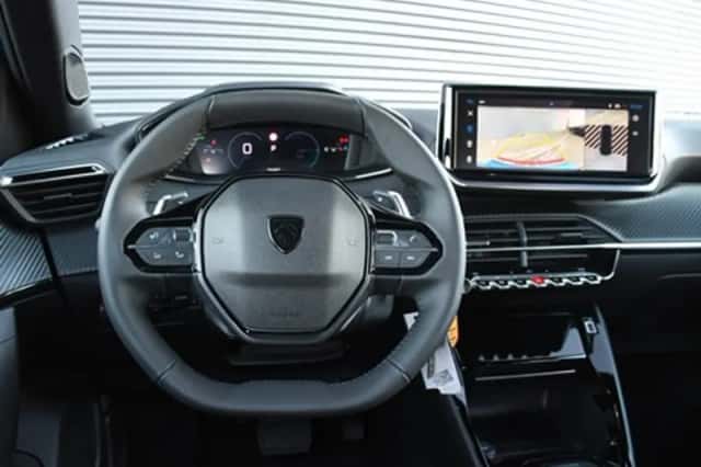 Peugeot 2008 (2024) thumbnail 14