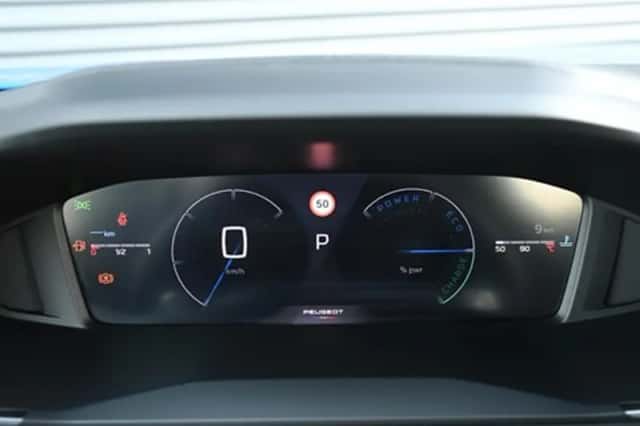 Peugeot 2008 (2024) thumbnail 15