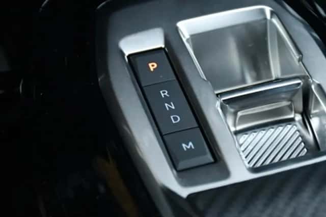Peugeot 2008 (2024) thumbnail 25