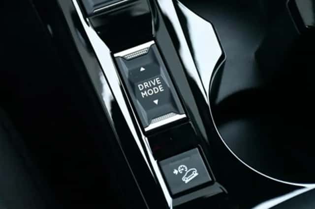 Peugeot 2008 (2024) thumbnail 26