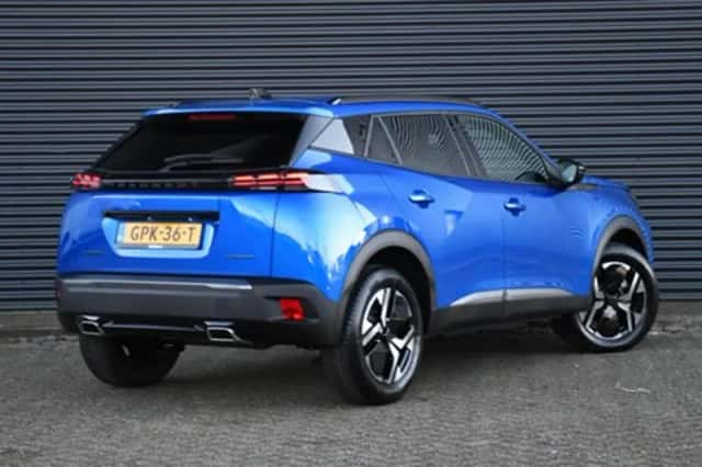 Peugeot 2008 (2024) thumbnail 4