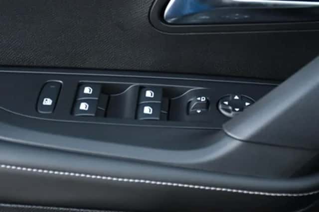 Peugeot 2008 (2024) thumbnail 31