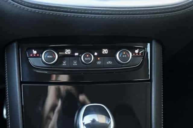Opel Grandland X (2019) thumbnail 23