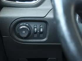 Opel Grandland X (2019) thumbnail 31