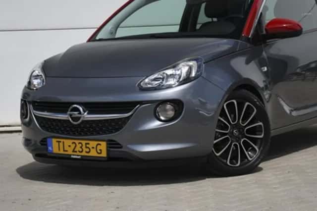 Opel Adam (2018) thumbnail 2