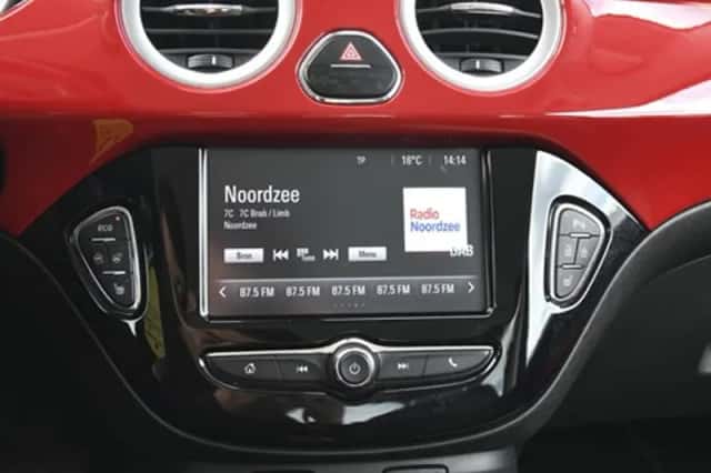 Opel Adam (2018) thumbnail 15
