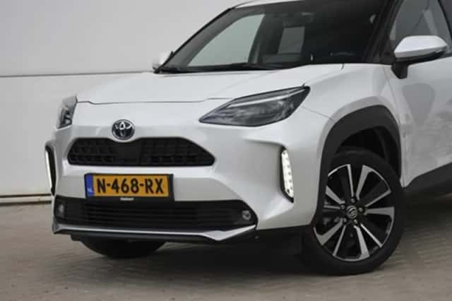 Toyota Yaris Cross (2021) thumbnail 2