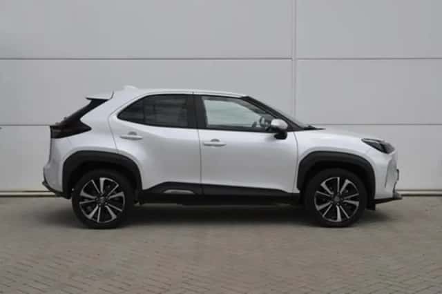 Toyota Yaris Cross (2021) thumbnail 4