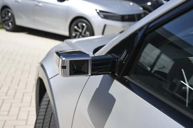 Hyundai Ioniq 5 (2023) thumbnail 3