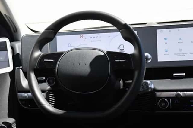 Hyundai Ioniq 5 (2023) thumbnail 22