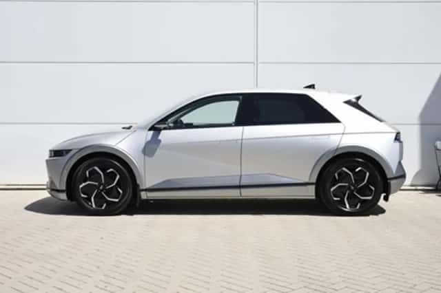 Hyundai Ioniq 5 (2023) thumbnail 4