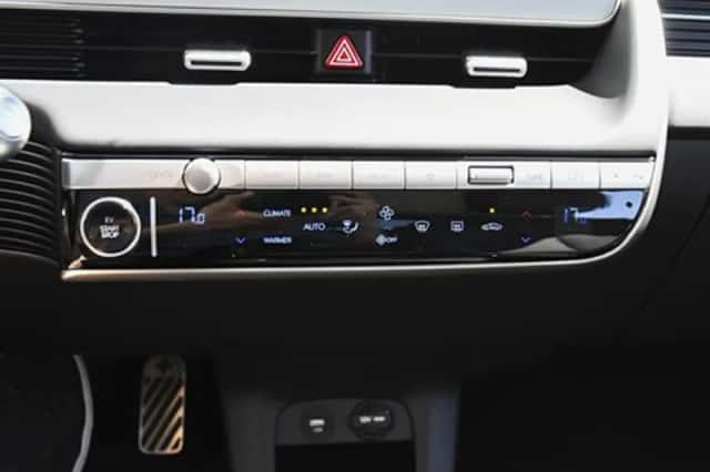 Hyundai Ioniq 5 (2023) thumbnail 34