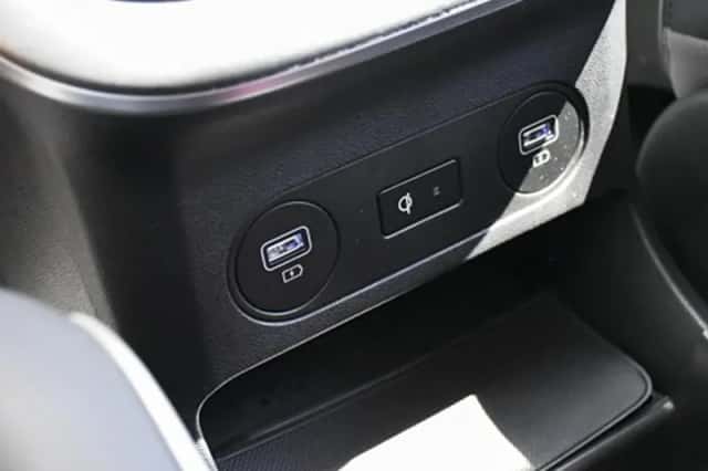 Hyundai Ioniq 5 (2023) thumbnail 36
