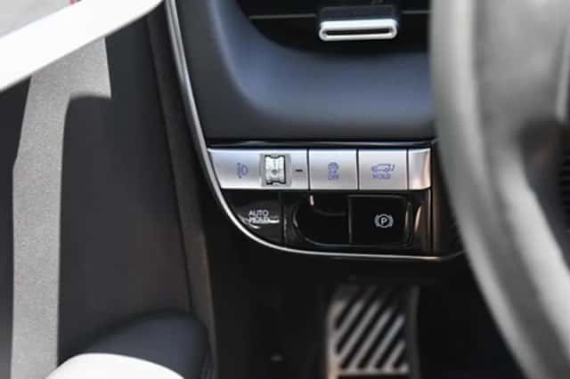 Hyundai Ioniq 5 (2023) thumbnail 40