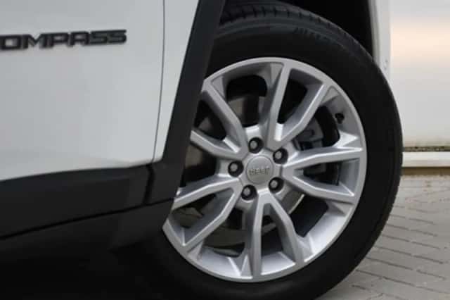 Jeep Compass (2021) thumbnail 6